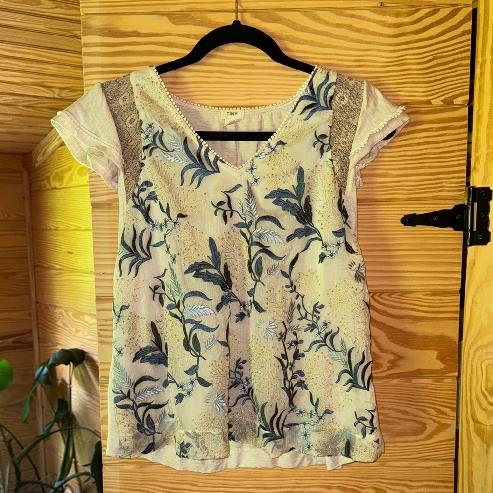Floral Blue and Cream Women's Top TINY size small